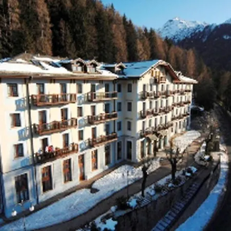 Ξενοδοχείο με διαμερίσματα Palace Pontedilegno Ponte Di Legno